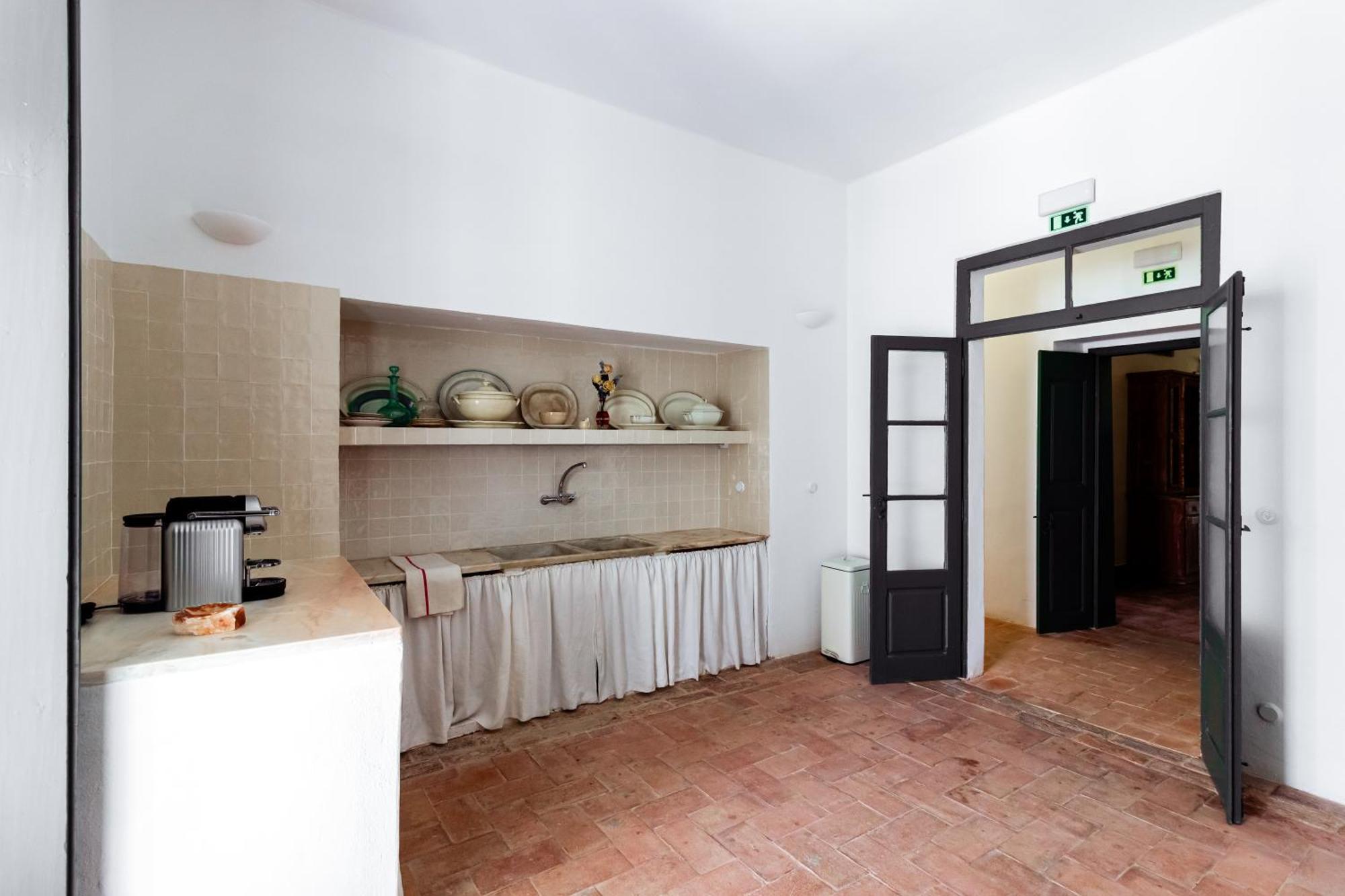 Amada Moura Bed & Breakfast Exterior photo